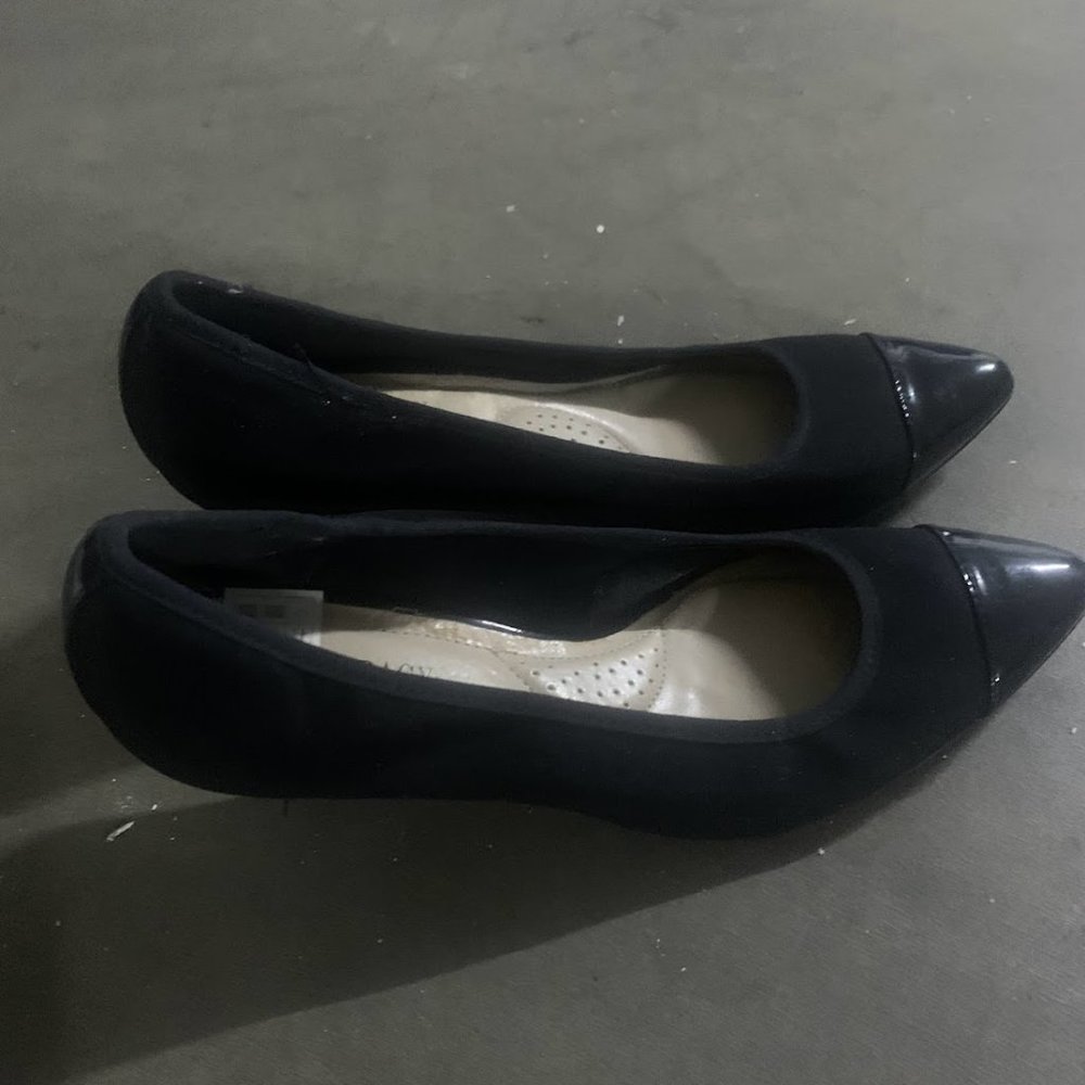 Ellen Tracy Black High Heels